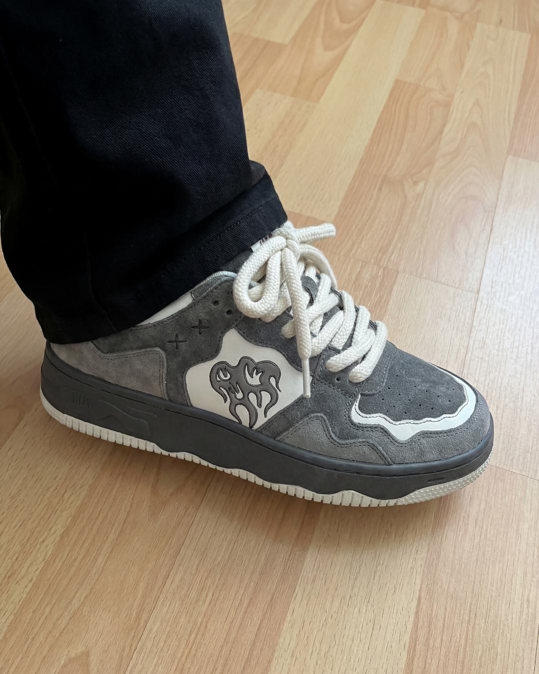 Sneakers „Flamme“
