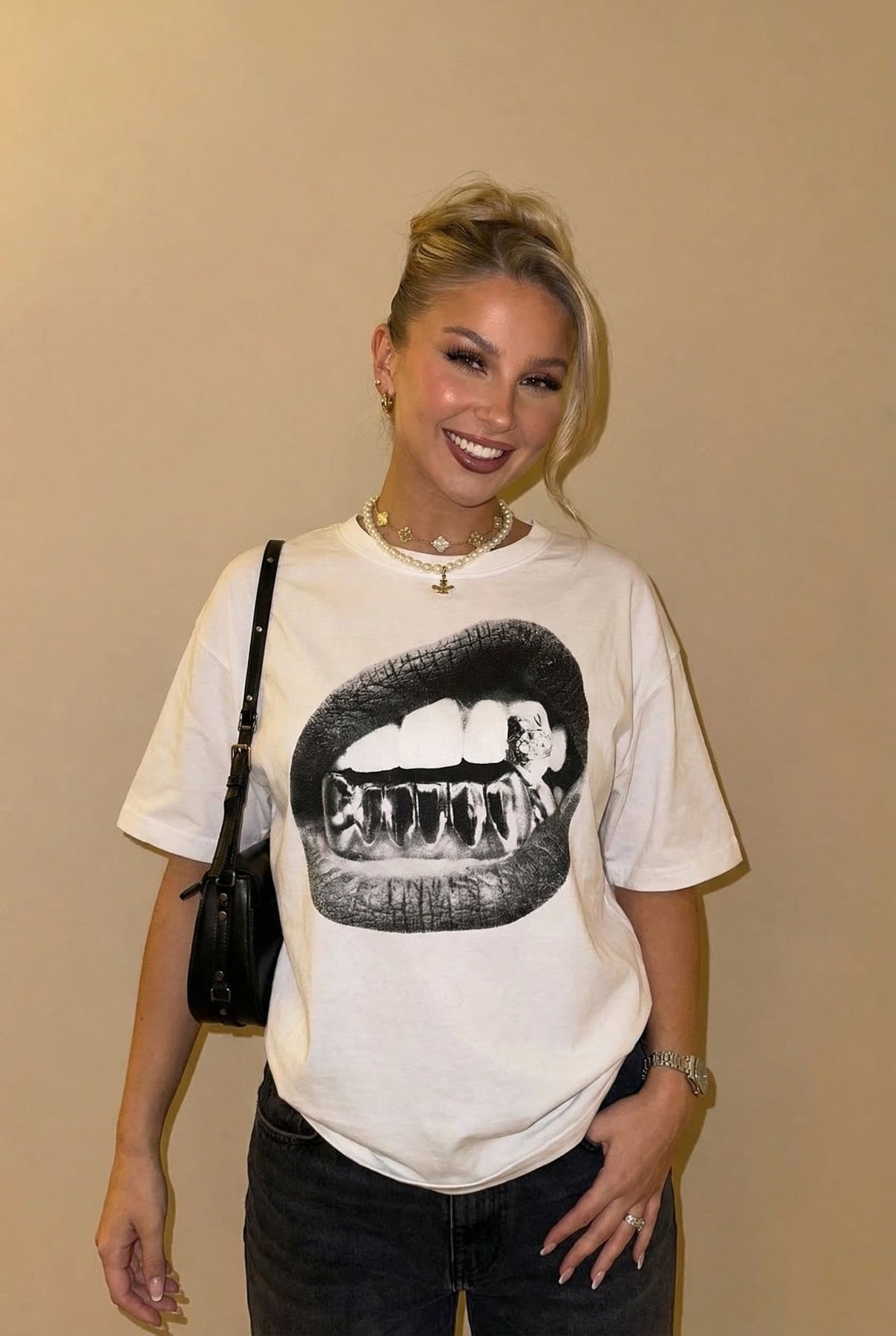 T-Shirt "Silberne Grillz"