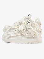 Sneakers „Zerstörungsserie“