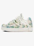 Sneakers „Zerstörungsserie“