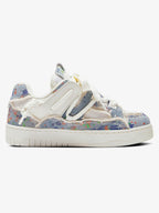 Sneakers „Zerstörungsserie“