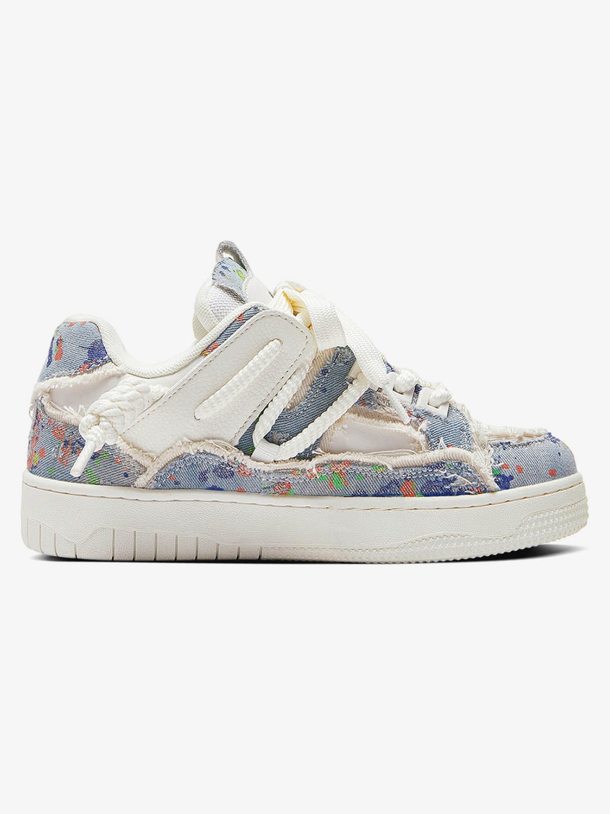 Sneakers „Zerstörungsserie“